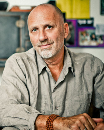 Yossi Ghinsberg headshot Yossi Ghinsberg headshot