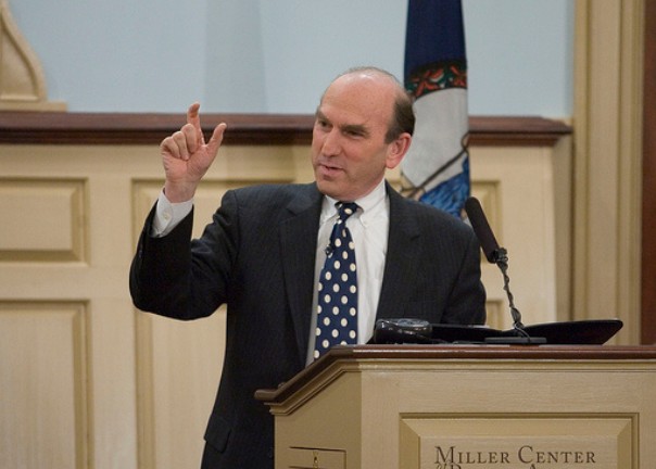 <p>Ambassador Elliott Abrams receives rave reviews for his lectures and Q&A sessions</p>