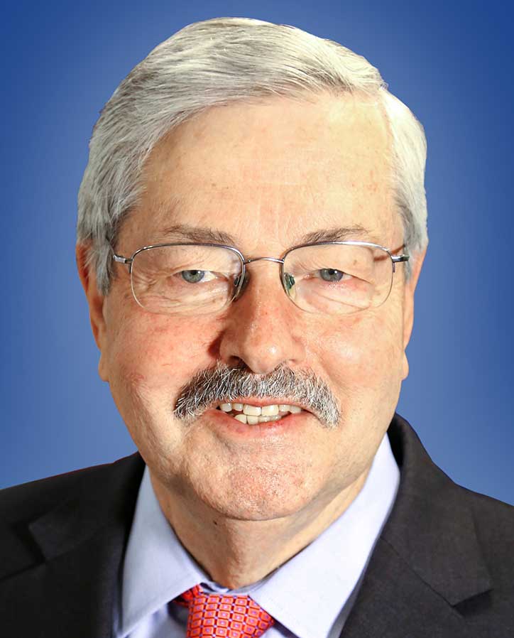 Ambassador Terry Branstad headshot