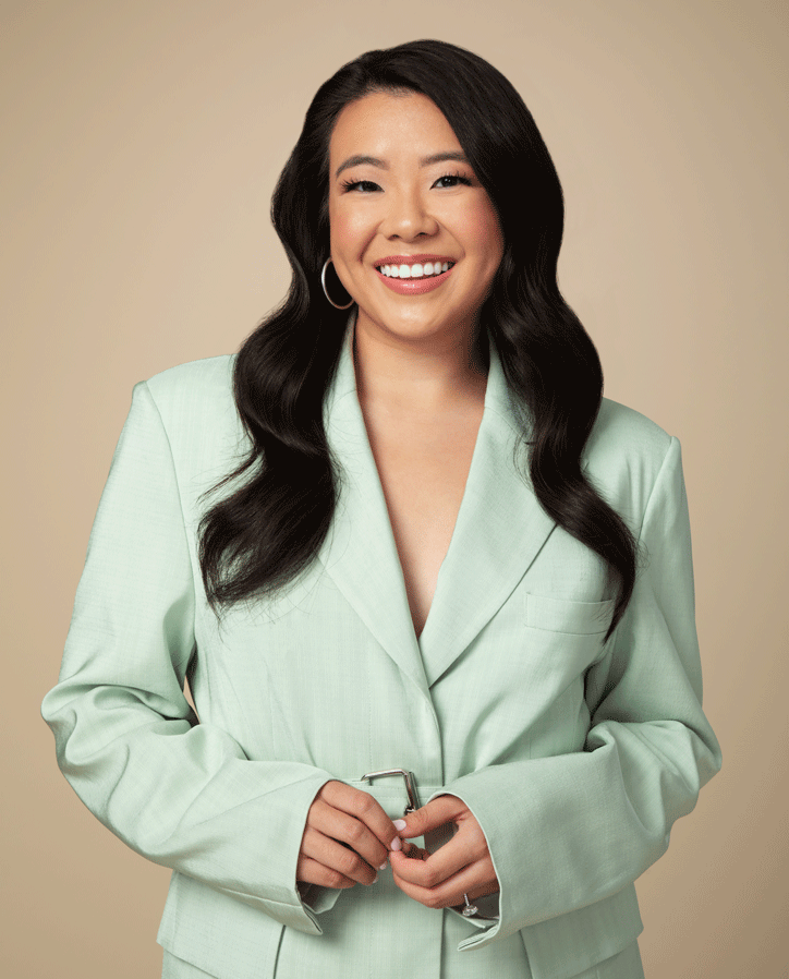 Vivian Tu headshot