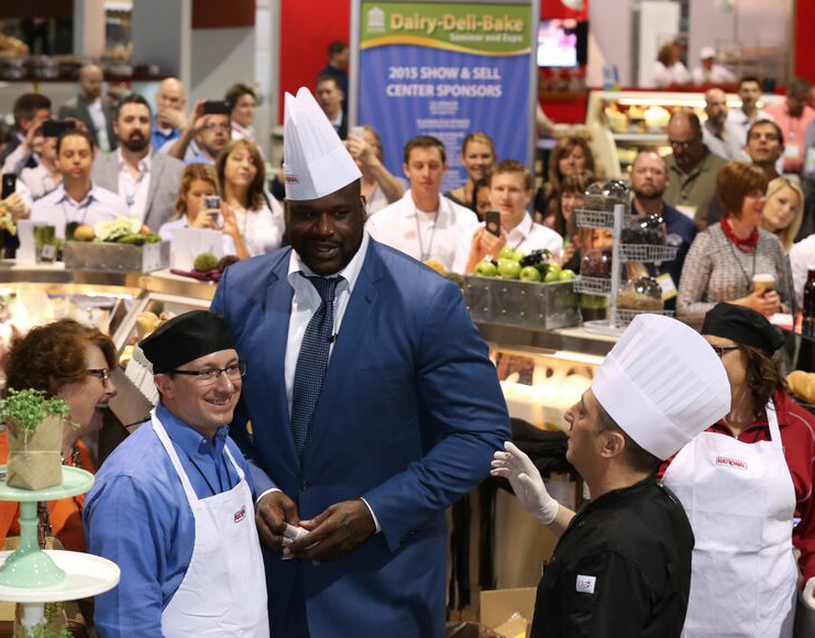 <p>Shaq keeps the tweets of praise rolling in at every event</p>